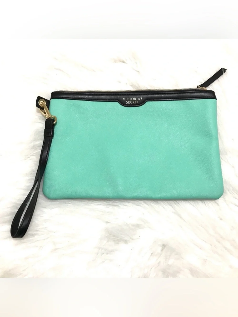 Victoria’s Secret Wrist Clutch Green